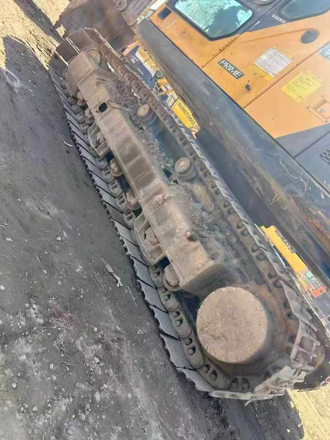 Used Volvo EW210C Excavator 2016 Model / 9