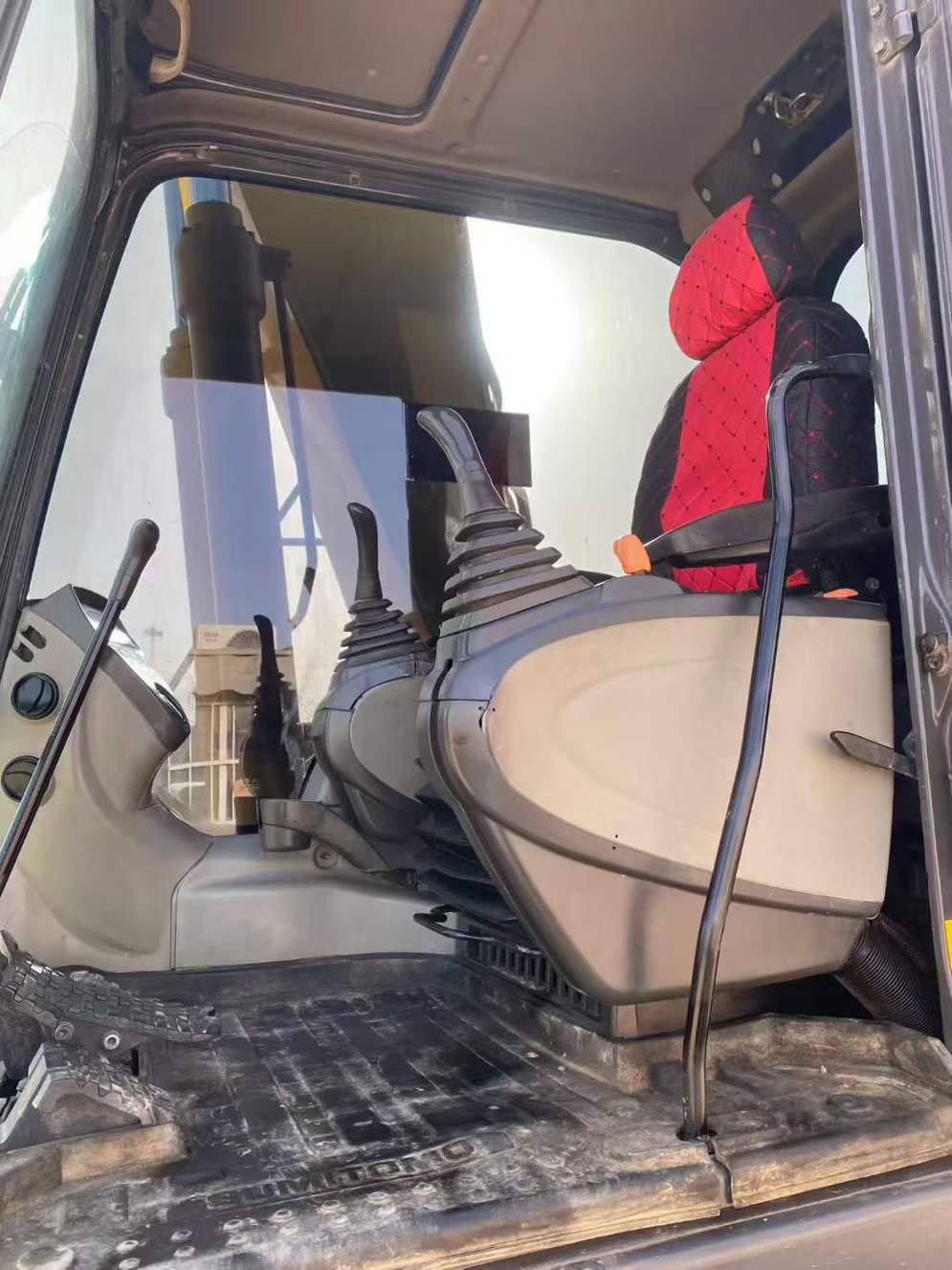 Used Sumitomo SH180LC-6 Excavator 2019 Model / 3