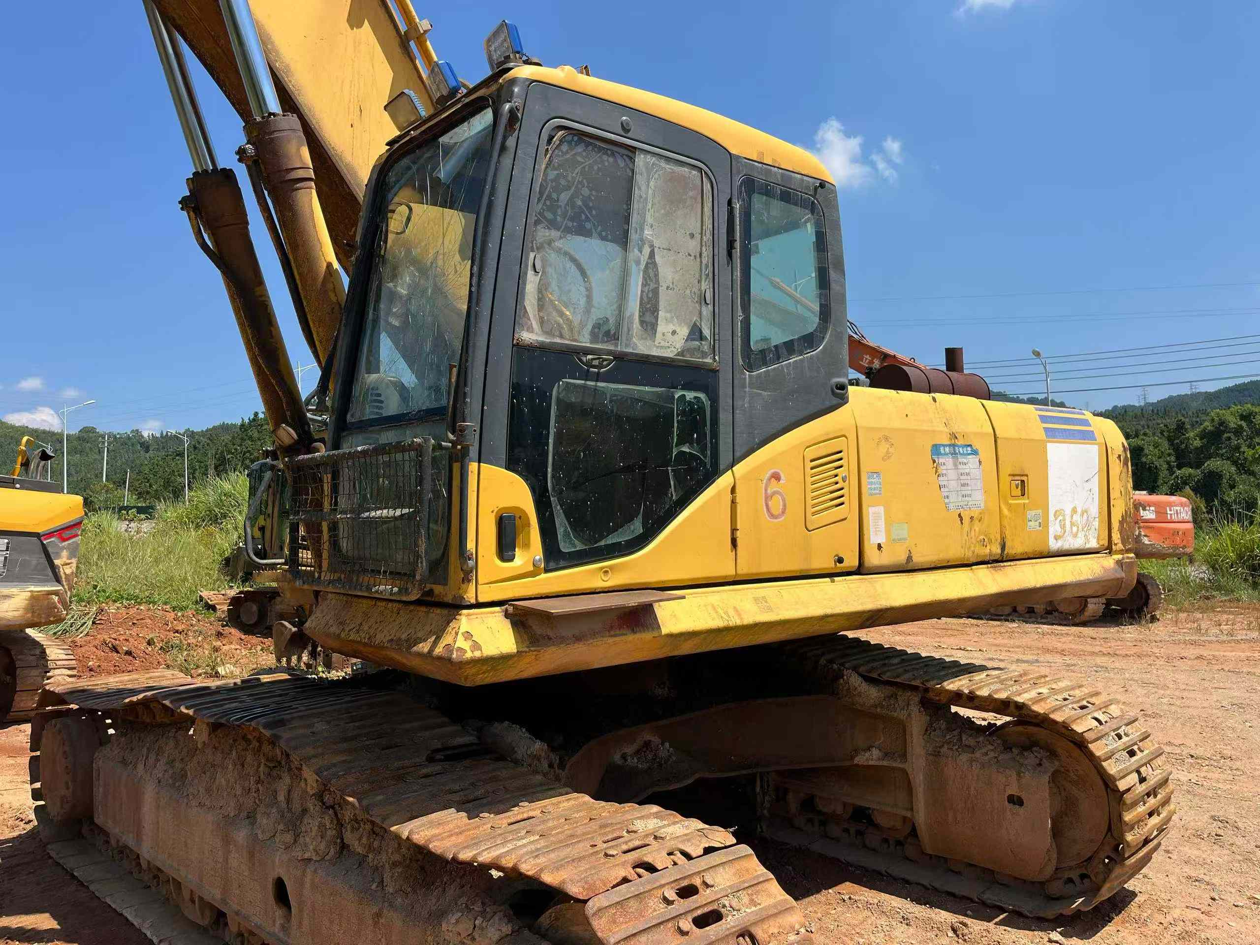 Used Komatsu PC60-7 Excavator 2016 Model / 3