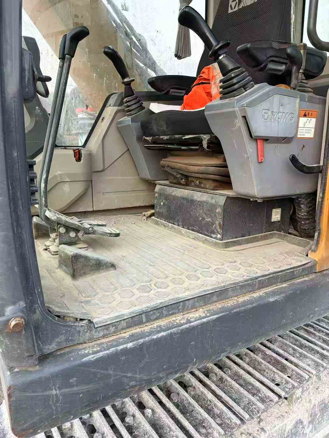 Used XCMG XE75WD Excavator 2021 Model / 6