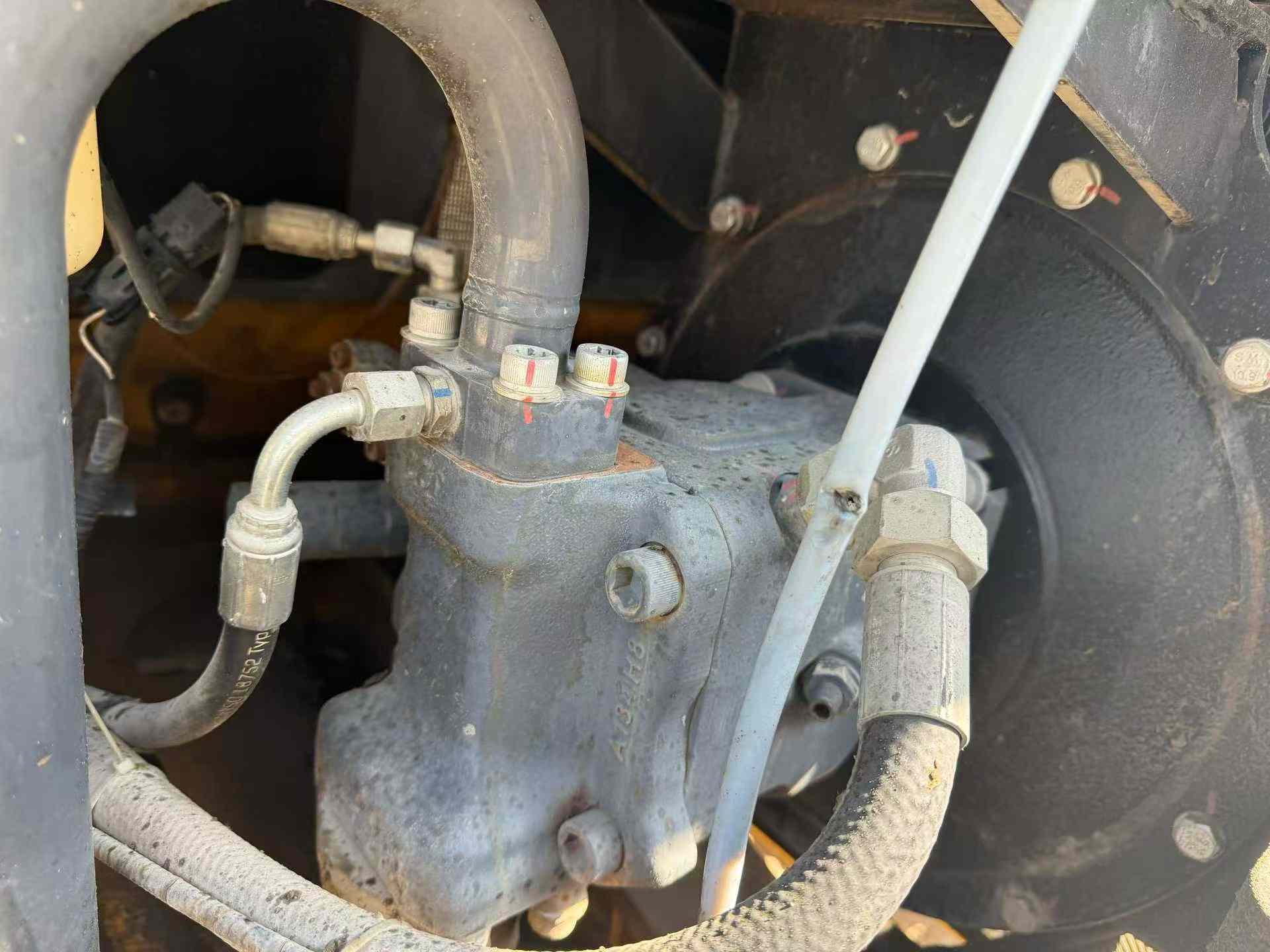 Used XCMG ZL60G Excavator 2019 Model / 5