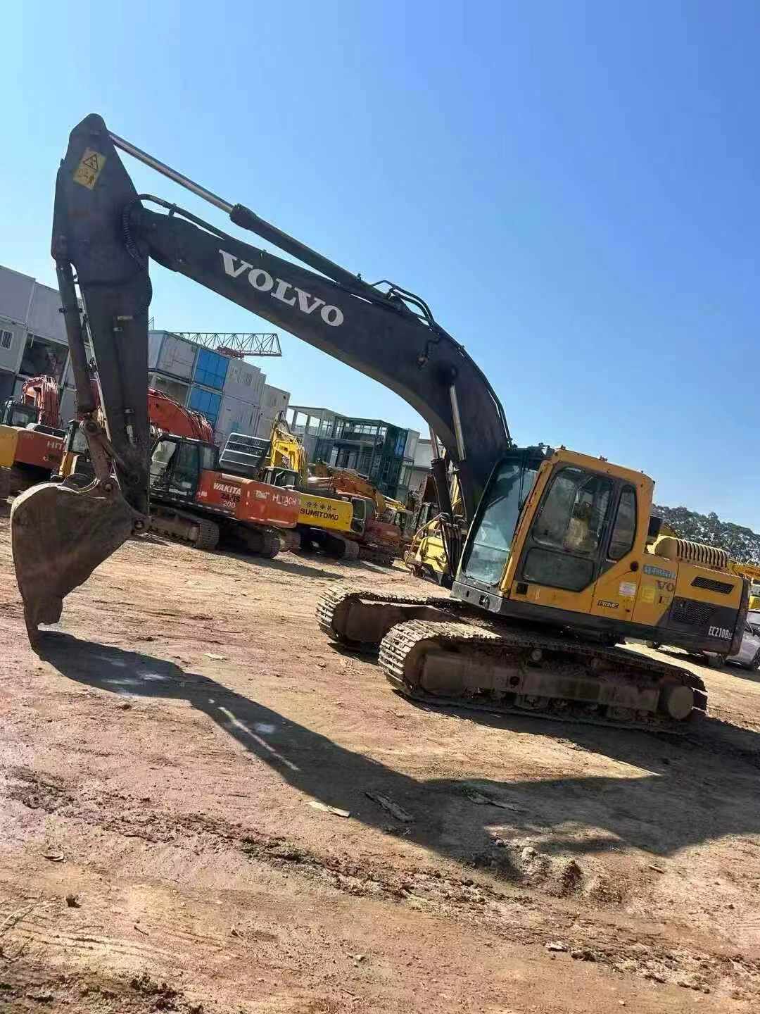 Used Volvo EW210C Excavator 2016 Model / 3