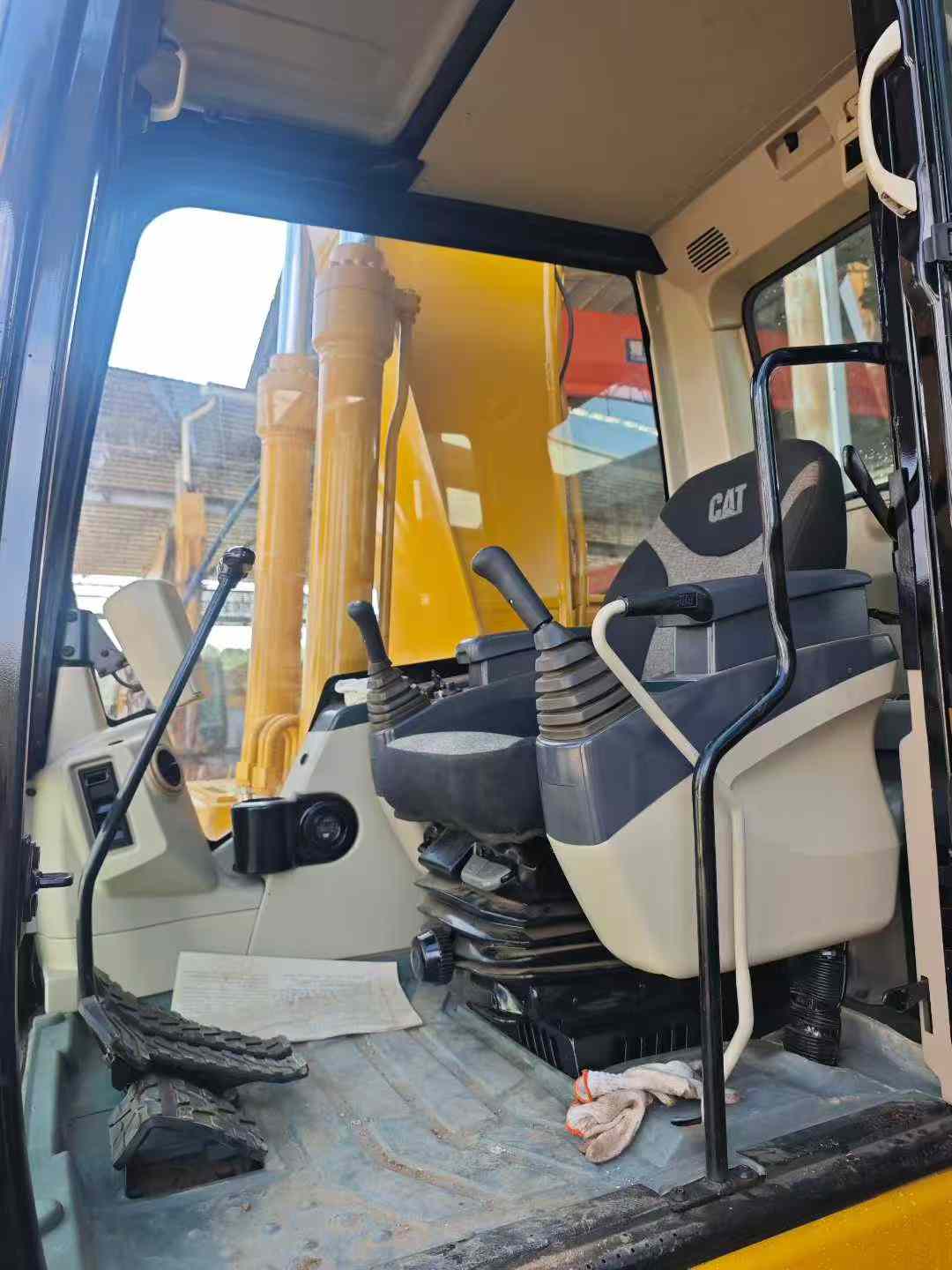 Used Caterpillar 320C Excavator 2016 Model / 7