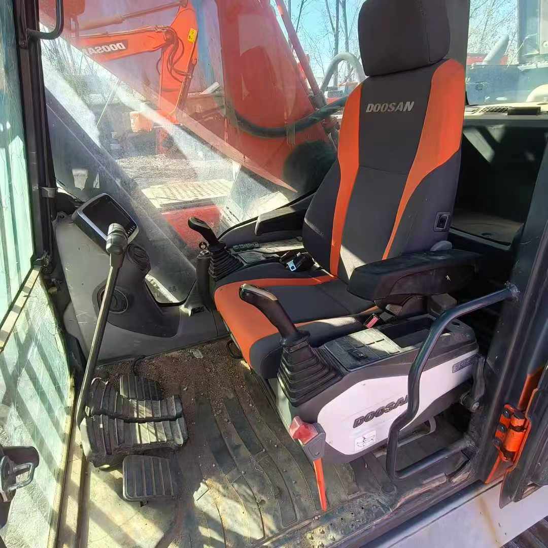 Used Doosan DX80 Excavator 2016 Model / 3