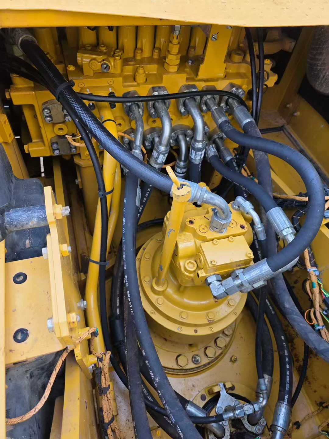 Used Caterpillar 323 Excavator 2020 Model / 5