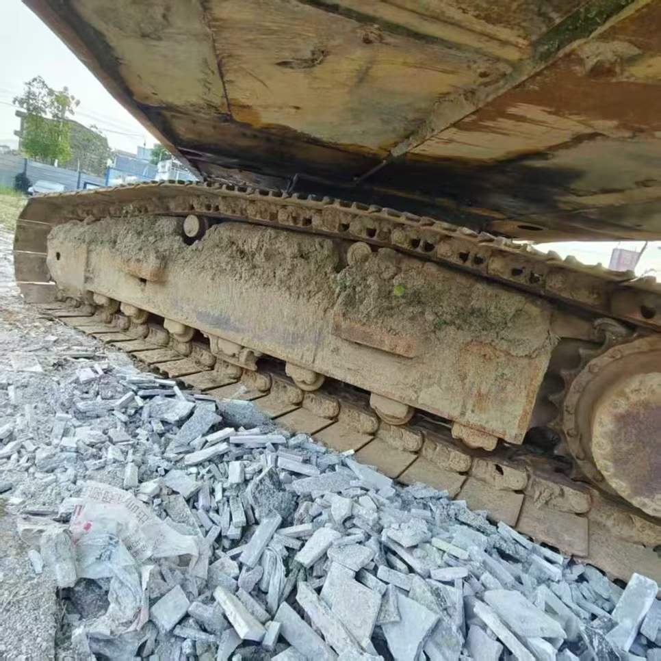 Used Komatsu PW200-7 Excavator 2016 Model / 9