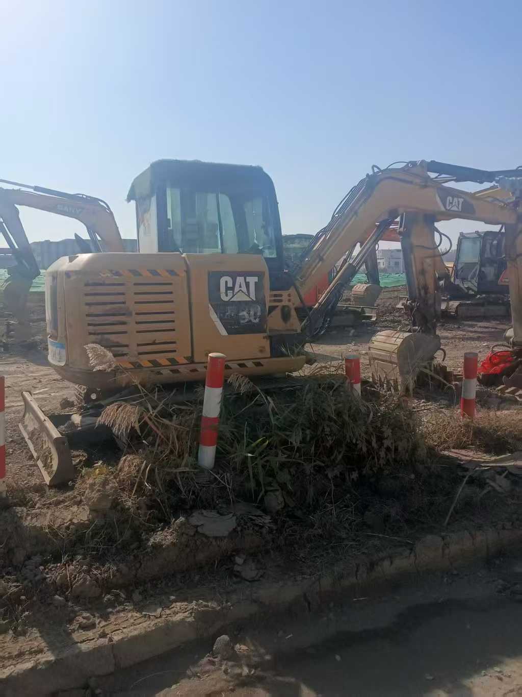 Used Caterpillar 305ECR Excavator 2016 Model / 9