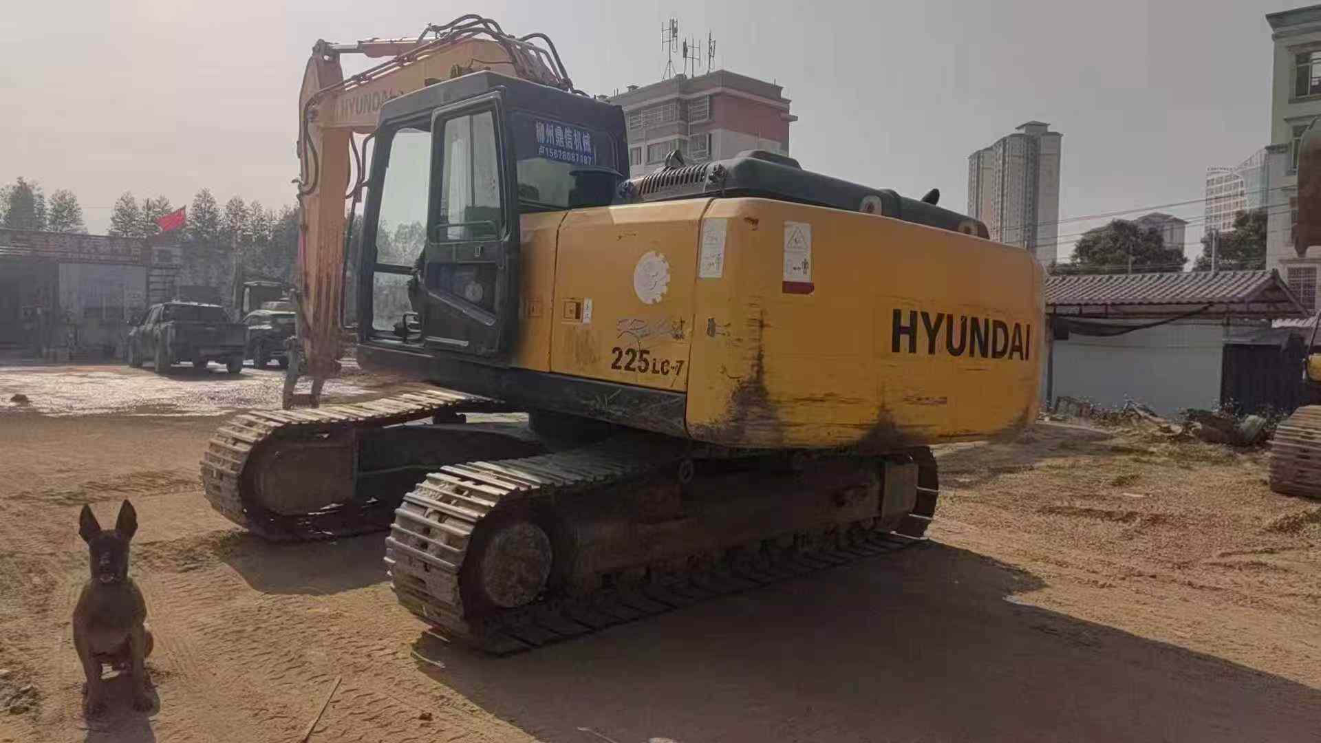 Used Hyundai R225-7 Excavator 2014 Model / 5