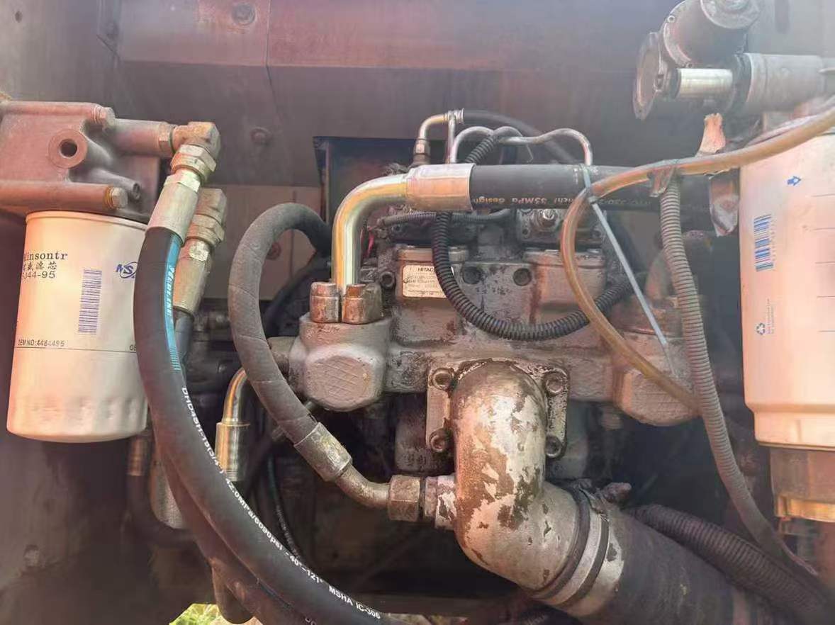 Used Hitachi ZX240-3 Excavator 2011 Model / 3