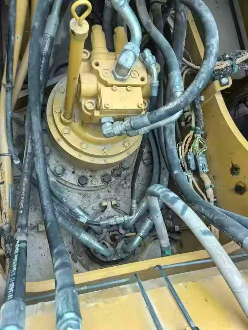 Used Caterpillar 323 Excavator 2022 Model / 4