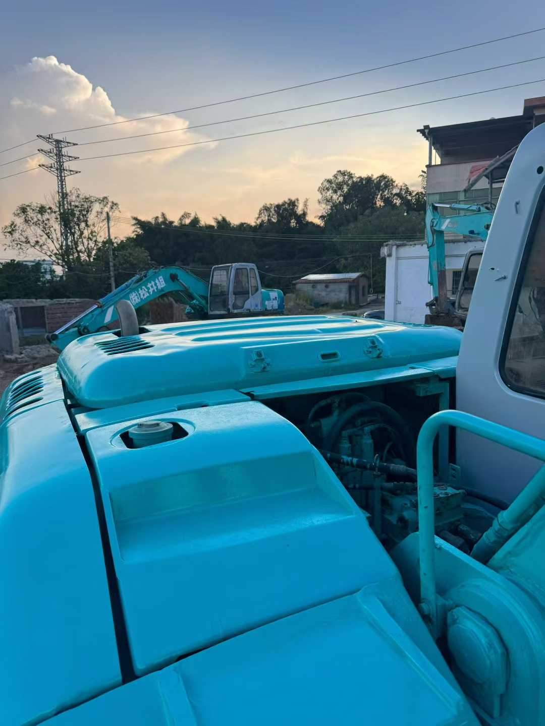 Buy Kobelco SK200-5.5 Used Excavator / 2 Used Kobelco SK200-5.5 Excavator 2016 Model / 2