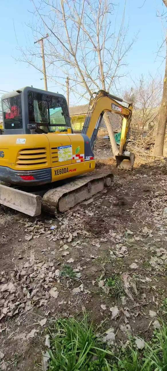 Used XCMG XE60 Excavator 2021 Model / 3