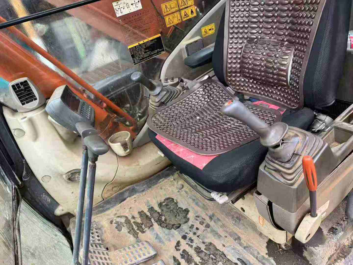 Used Hitachi ZAXIS200 Excavator 2010 Model / 9