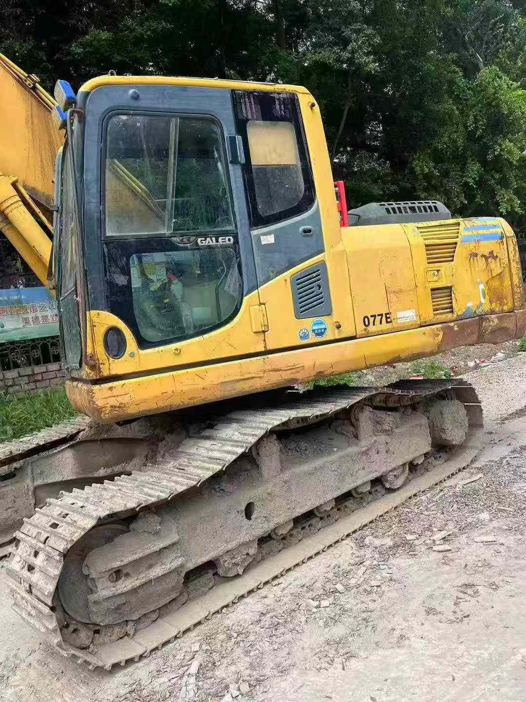 Used Komatsu PC200-8 Excavator 2016 Model / 3