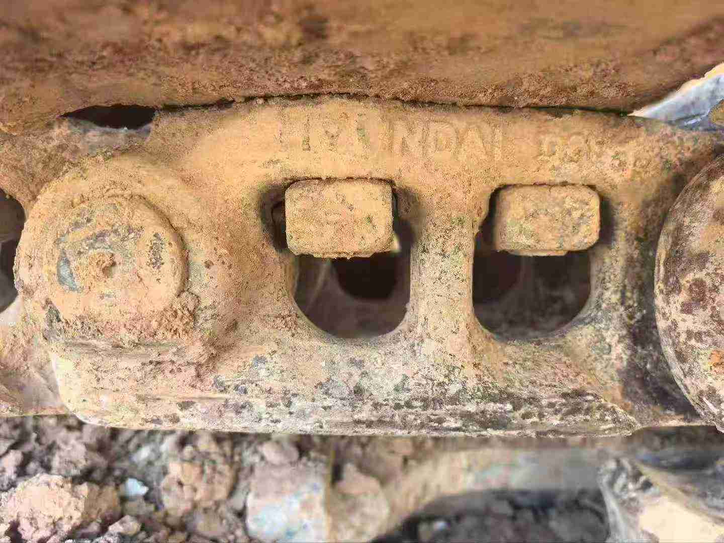 Used Hyundai R225-7 Excavator 2010 Model / 5