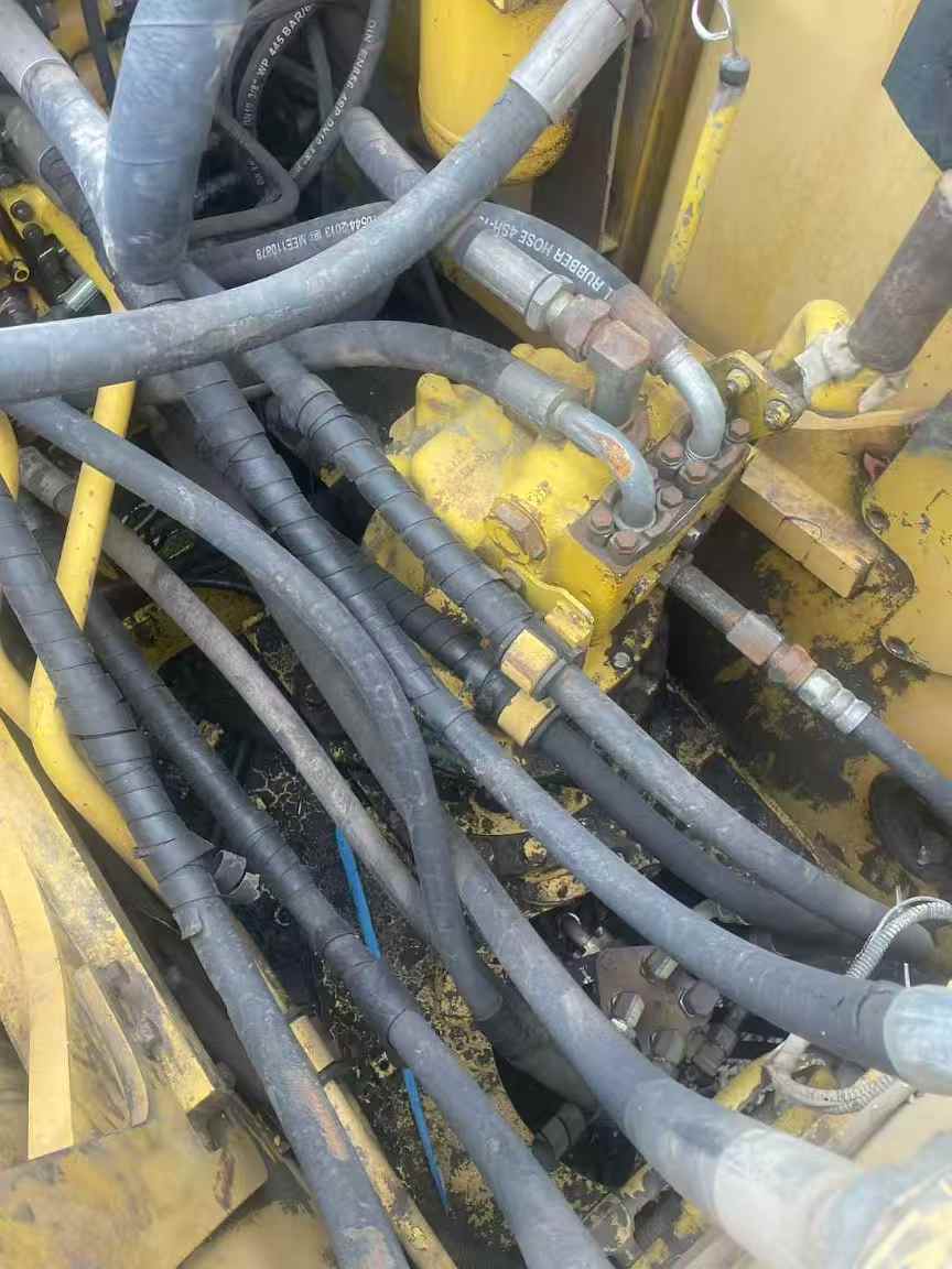 Buy Komatsu PC220-8 Used Excavator / 4 Used Komatsu PC220-8 Excavator 2016 Model / 4