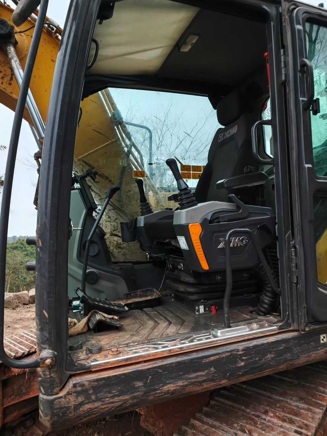 Used XCMG XE135GA Excavator 2024 Model / 3