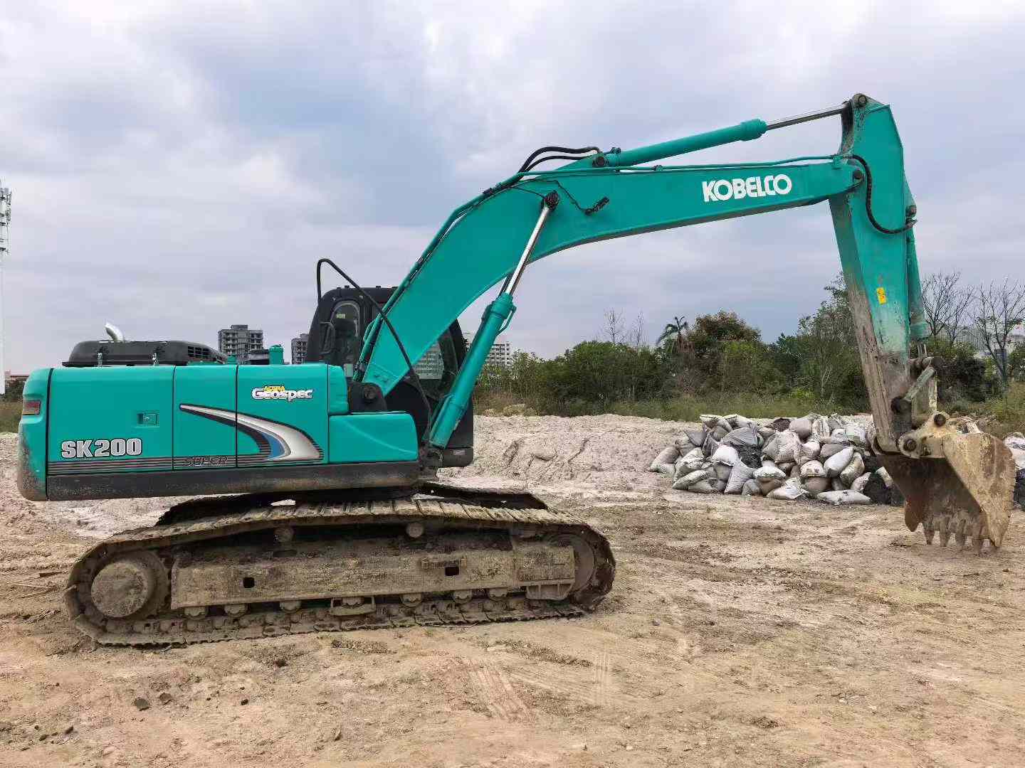 Used Kobelco SK200 Excavator 2016 Model / 9