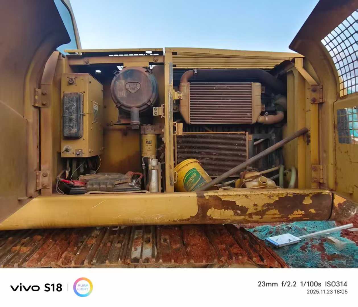 Used Caterpillar 320C Excavator 2016 Model / 9