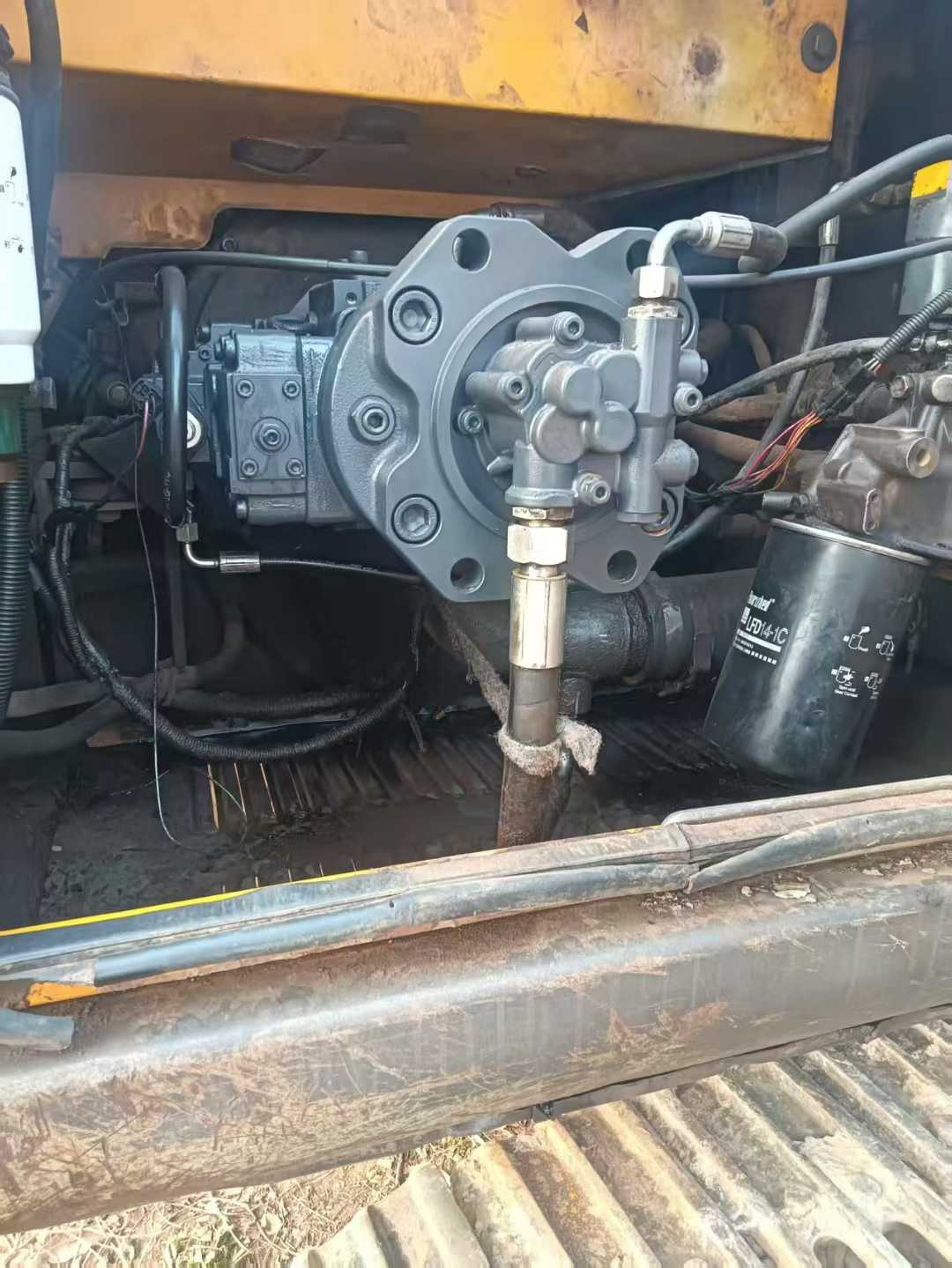 Used Sany SY205H Excavator 2011 Model / 7