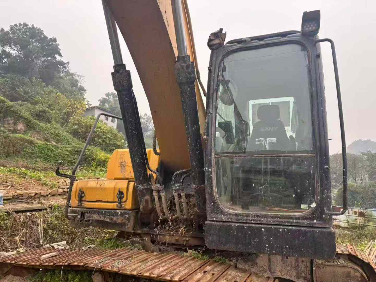 Used Sany SY200H Excavator 2016 Model / 3