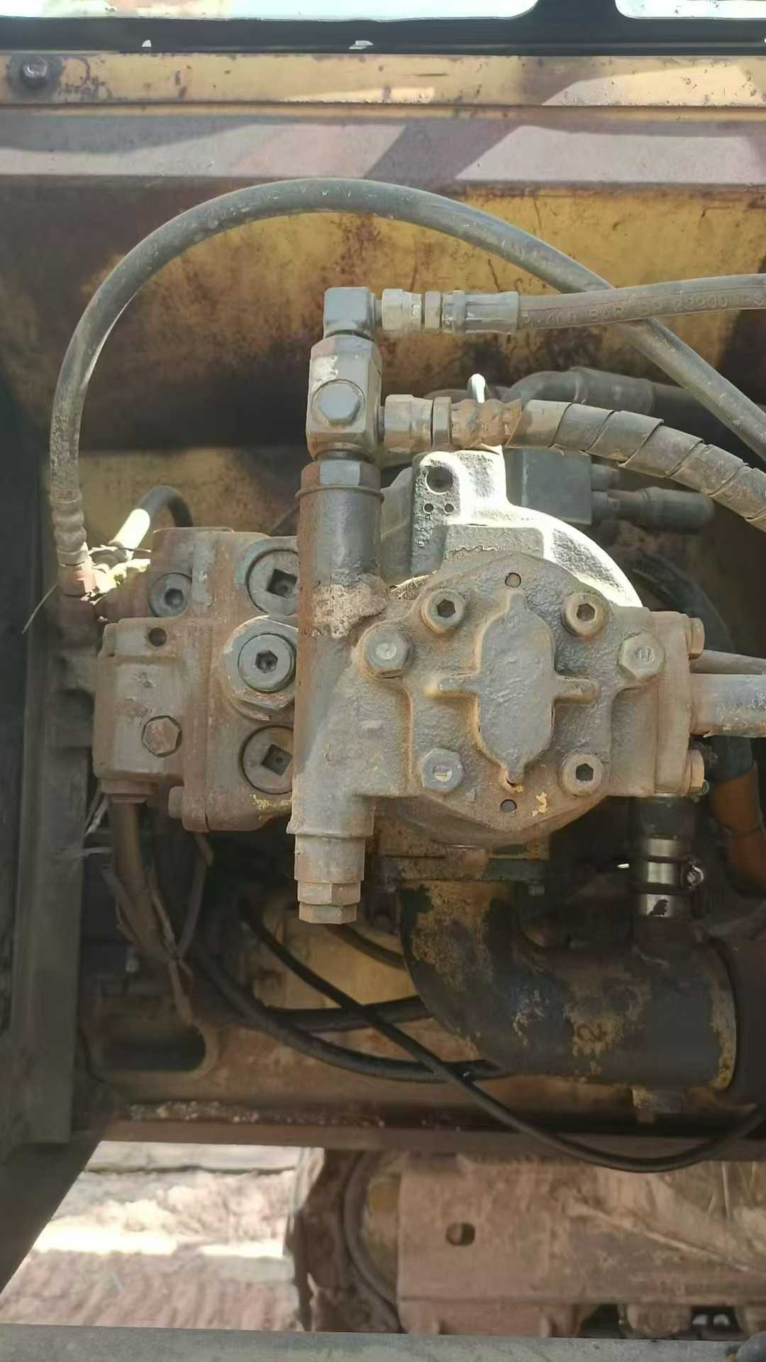 Used Komatsu PC200-6 Excavator 2016 Model / 2