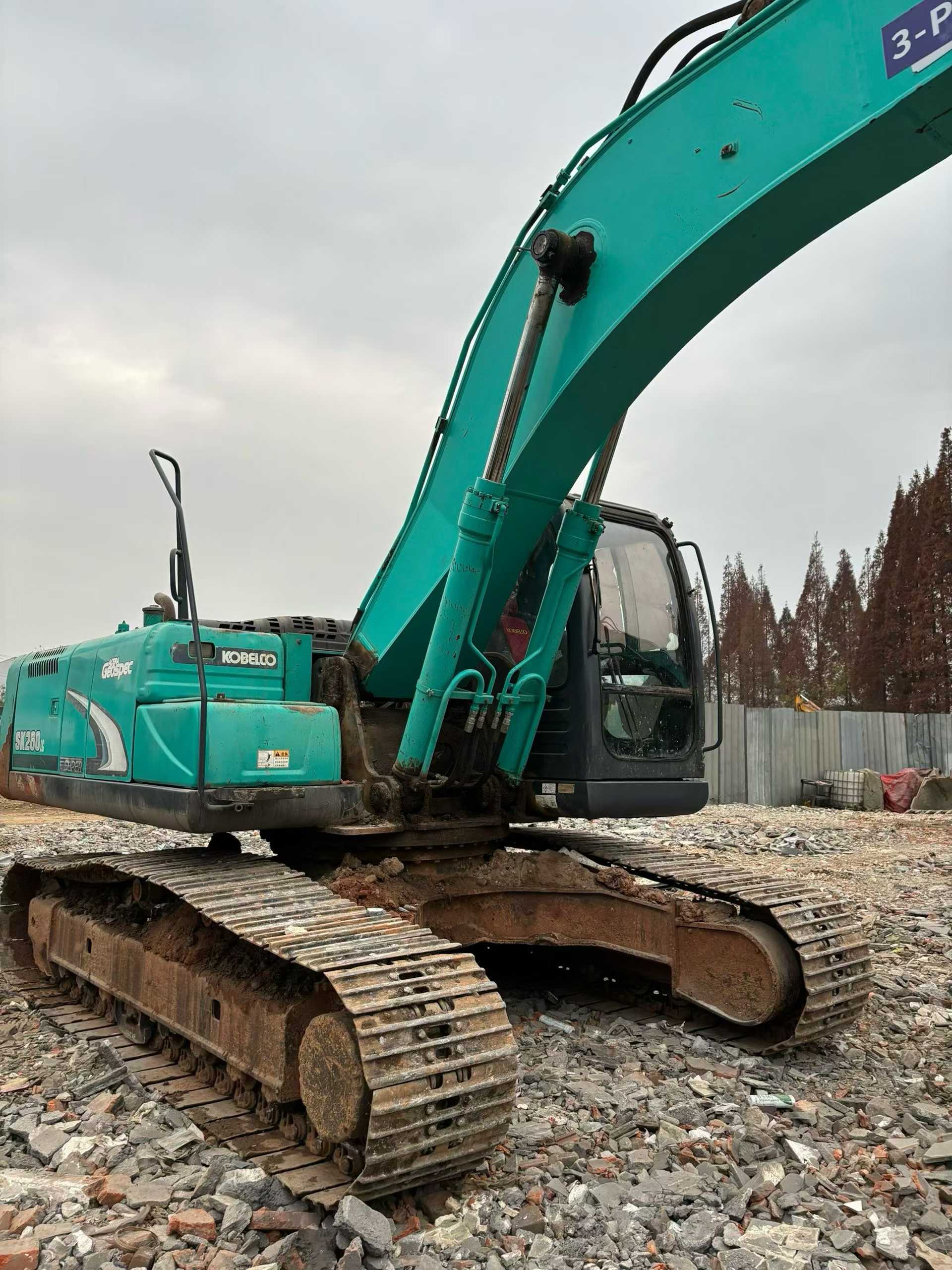 Used Kobelco SK250 Excavator 2015 Model / 3
