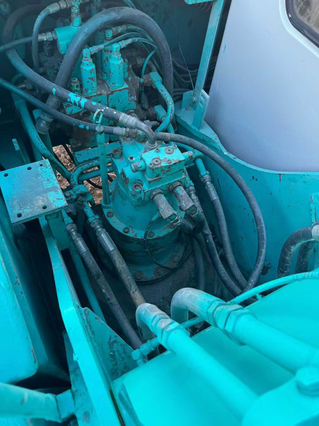 Buy Kobelco SK200-5.5 Used Excavator / 3 Used Kobelco SK200-5.5 Excavator 2016 Model / 3