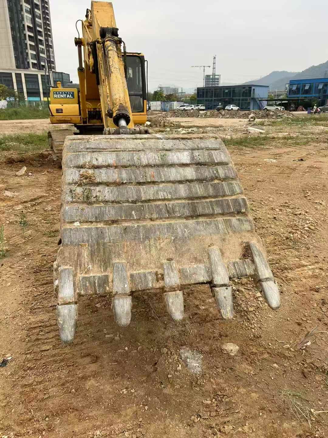 Used Komatsu PW200-7 Excavator 2016 Model / 7