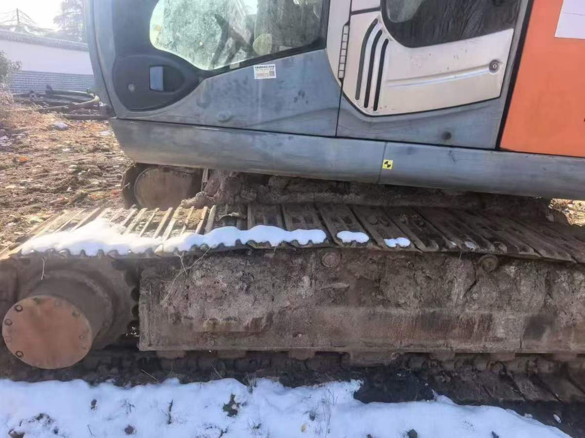 Used Hitachi ZX240-3 Excavator 2010 Model / 2