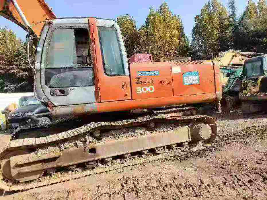 Used Hitachi ZX240 Excavator 2016 Model / 4