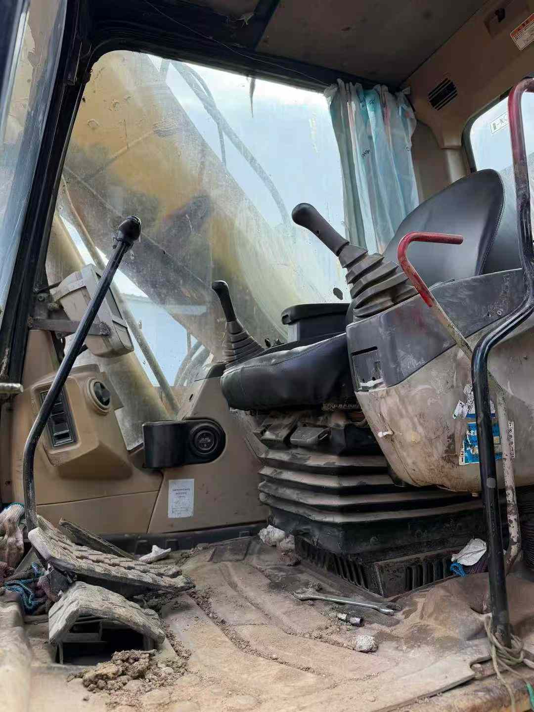 Used Caterpillar 320CU Excavator 2016 Model / 3