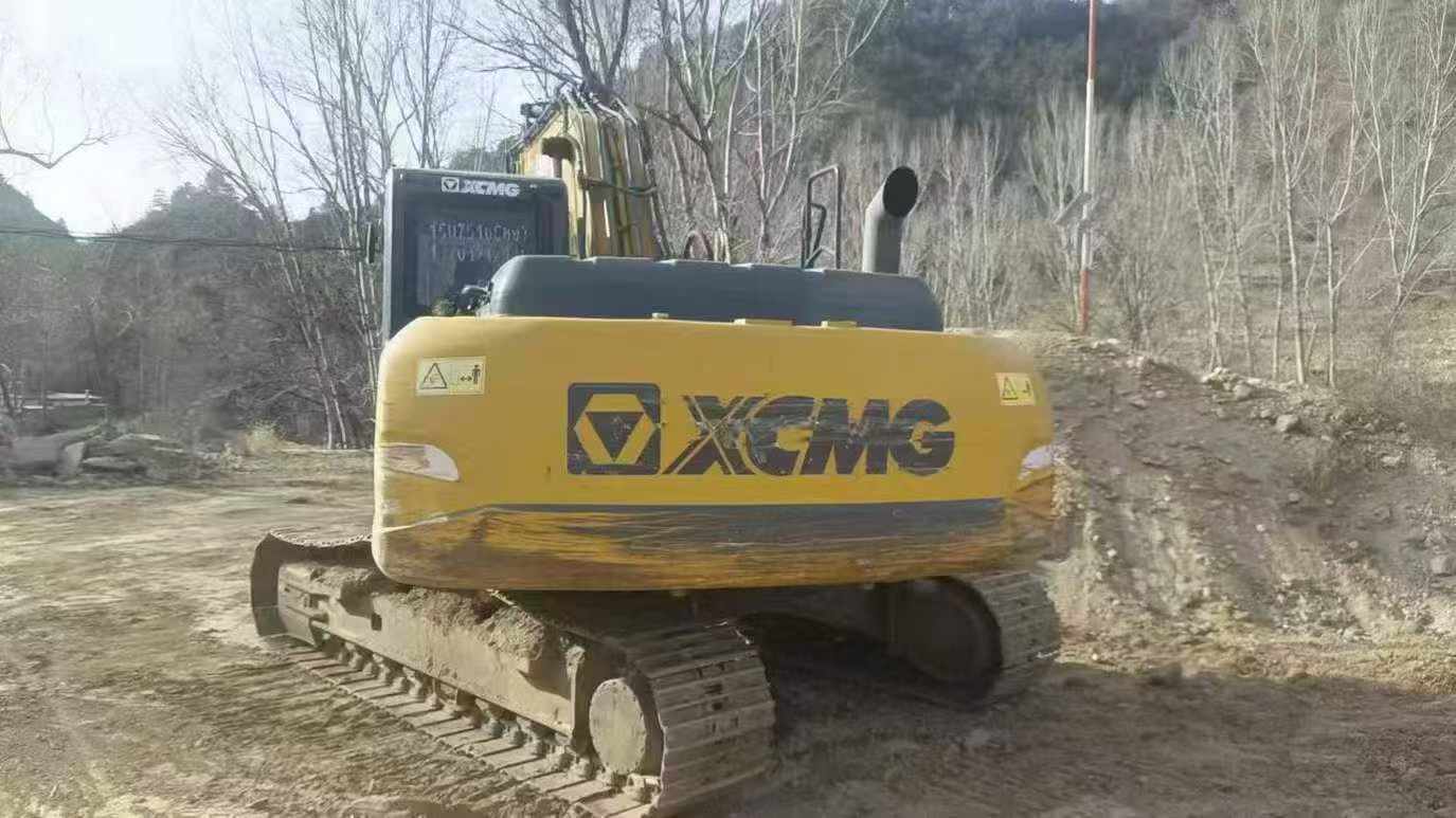 Used XCMG XE3000 Excavator 2021 Model / 4