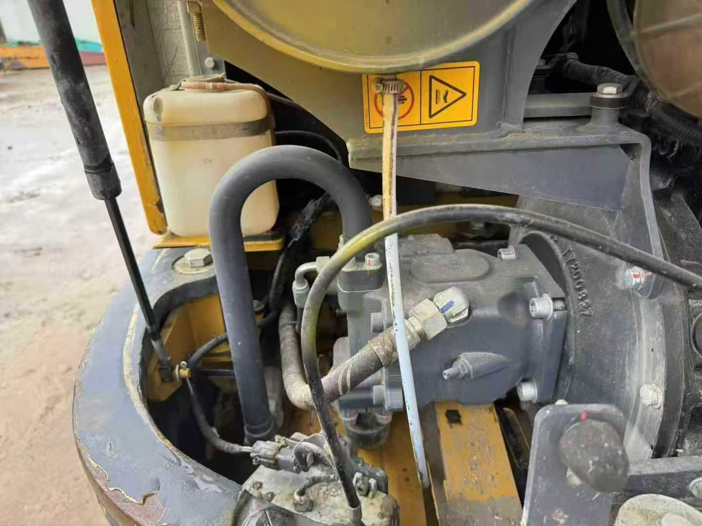 Used XCMG ZL60G Excavator 2021 Model / 7