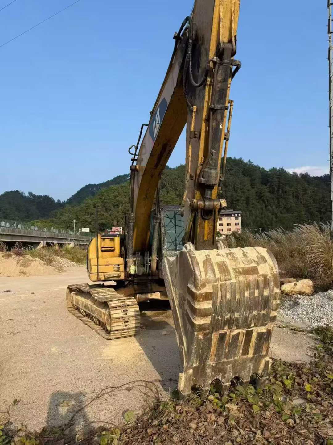 Used Caterpillar 323 Excavator 2016 Model / 9