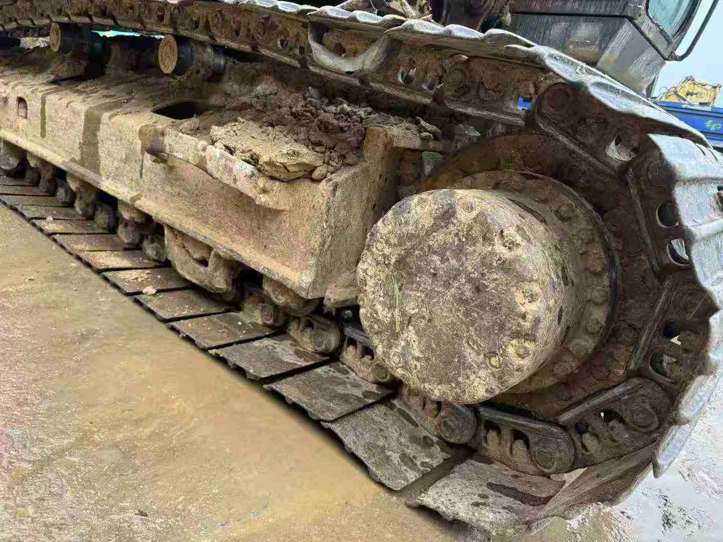 Used Hitachi ZAXIS200 Excavator 2010 Model / 8