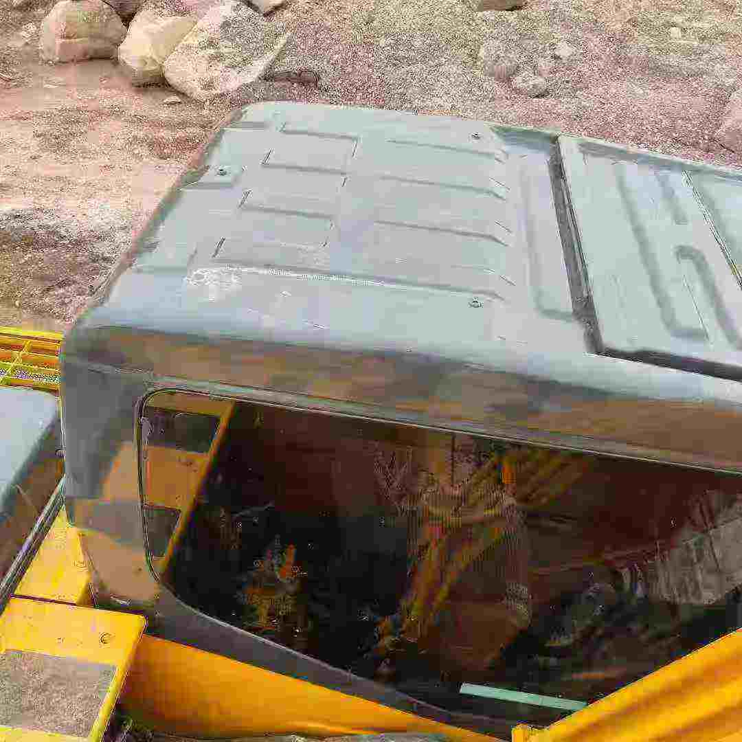 Used Sany SY135 Excavator 2016 Model / 3