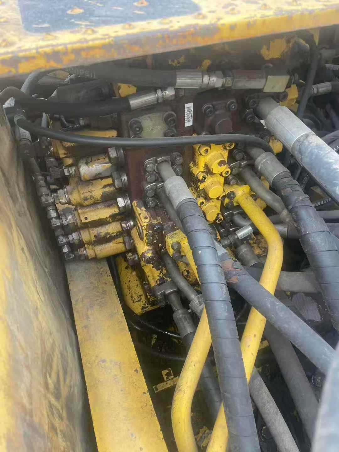 Buy Komatsu PC220-8 Used Excavator / 3 Used Komatsu PC220-8 Excavator 2016 Model / 3