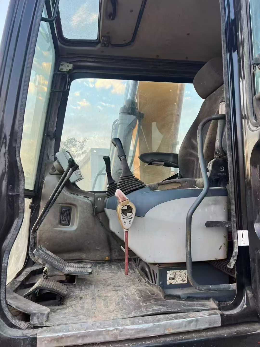 Used Sany SY135 Excavator 2016 Model / 3