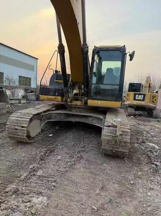 Buy Caterpillar 330L Used Excavator / 1