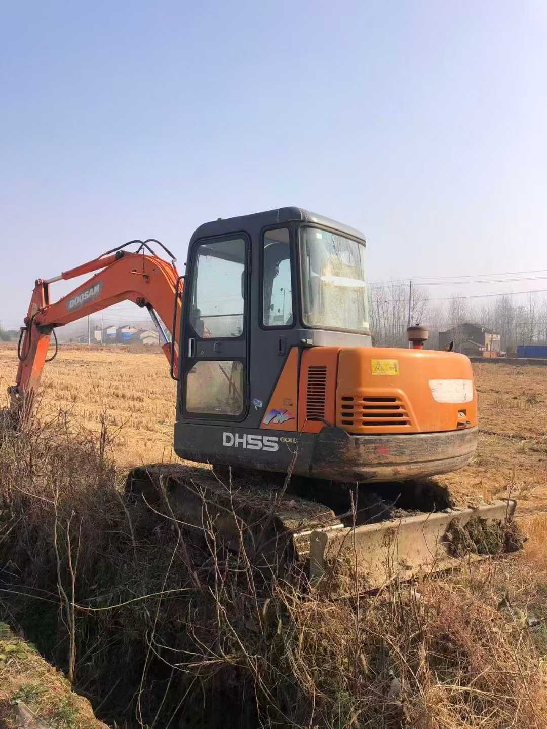 Used Doosan DH55 Excavator 2014 Model / 3