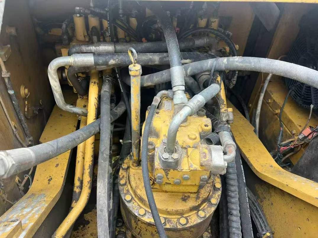 Used Caterpillar 324D Excavator 2013 Model / 8