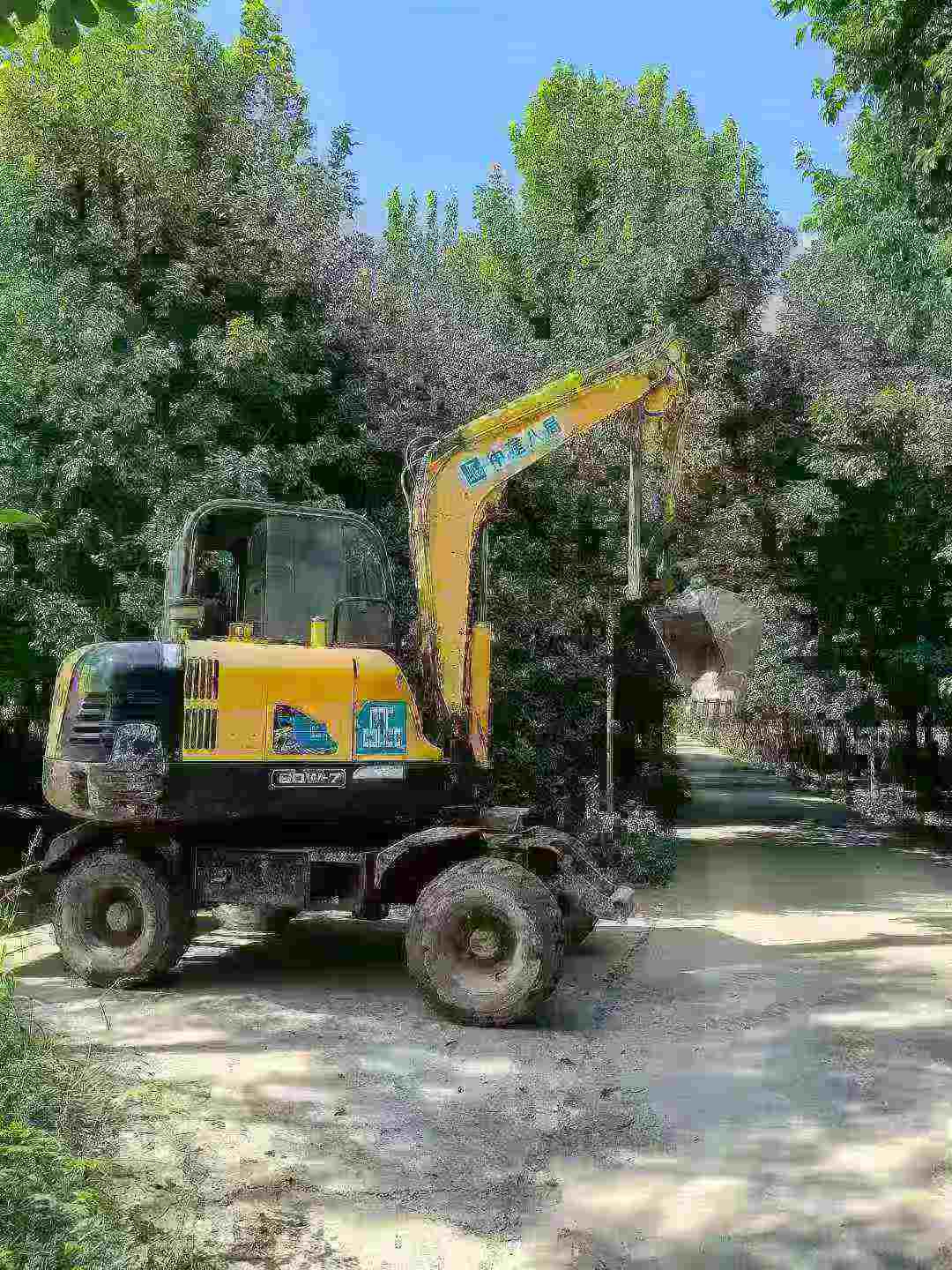 Used Hyundai R60-7 Excavator 2015 Model / 3