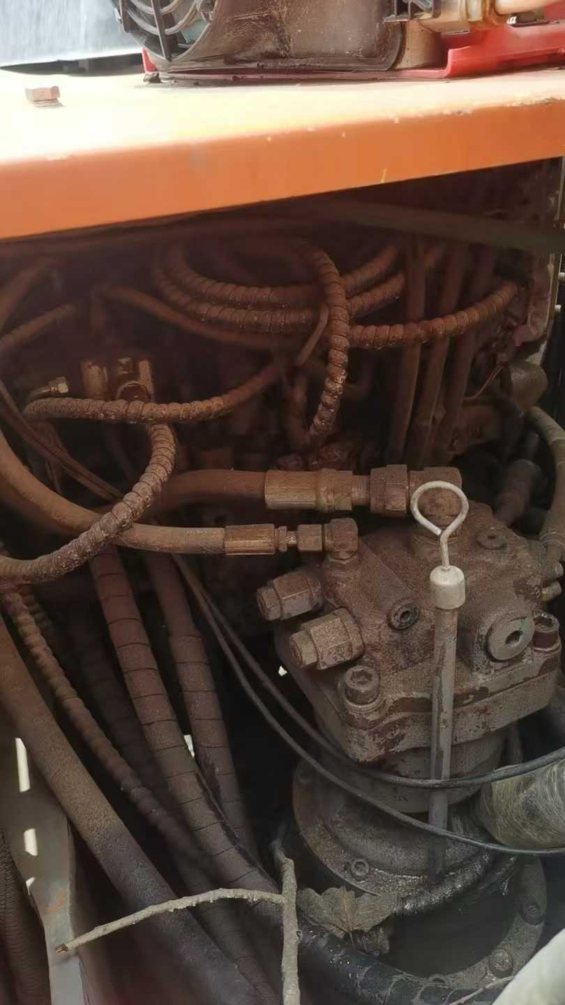 Used Hitachi ZX120 Excavator 2012 Model / 7