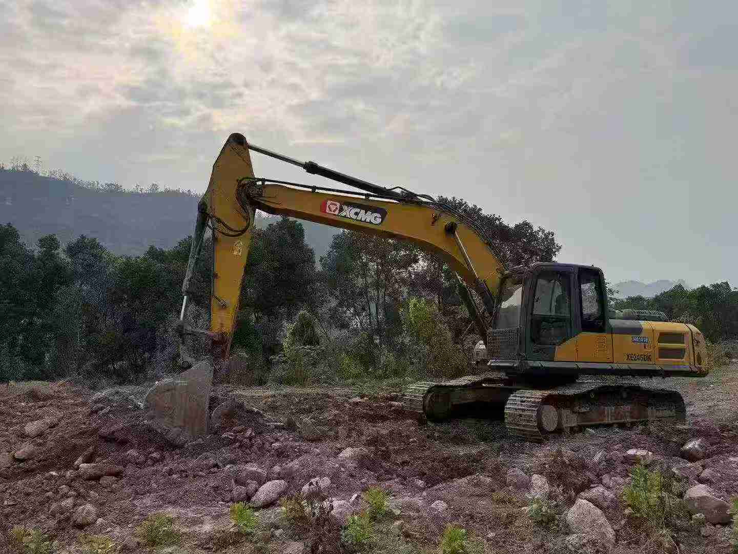 Buy XCMG XE245DK Used Excavator / 2 Used XCMG XE245DK Excavator 2020 Model / 2