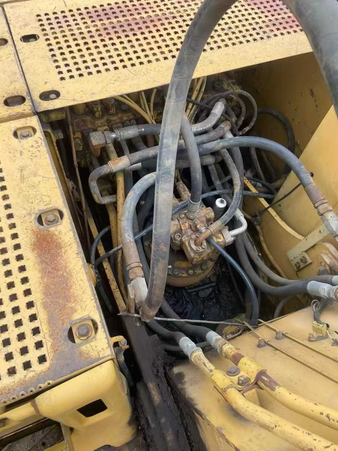 Used Caterpillar 320C Excavator 2016 Model / 6