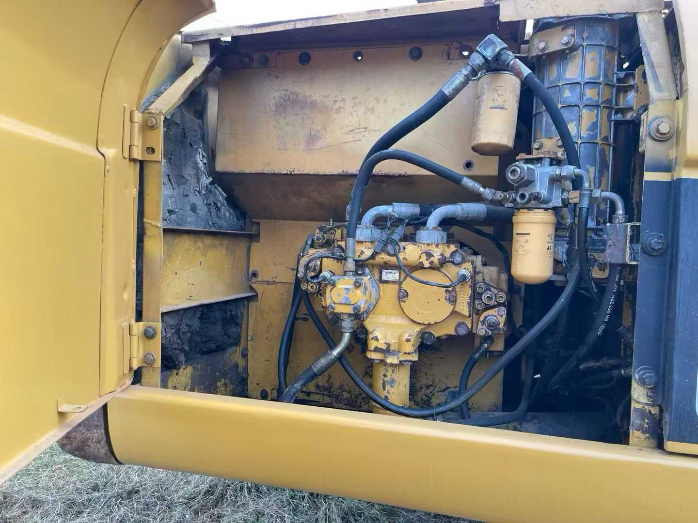 Used Caterpillar 320C Excavator 2016 Model / 2