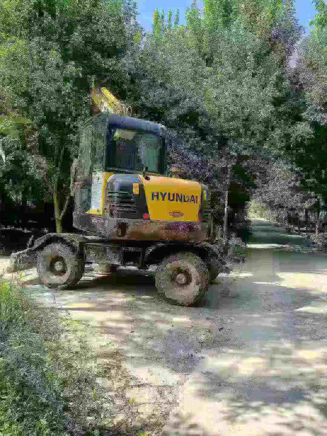 Used Hyundai R60-7 Excavator 2015 Model / 7