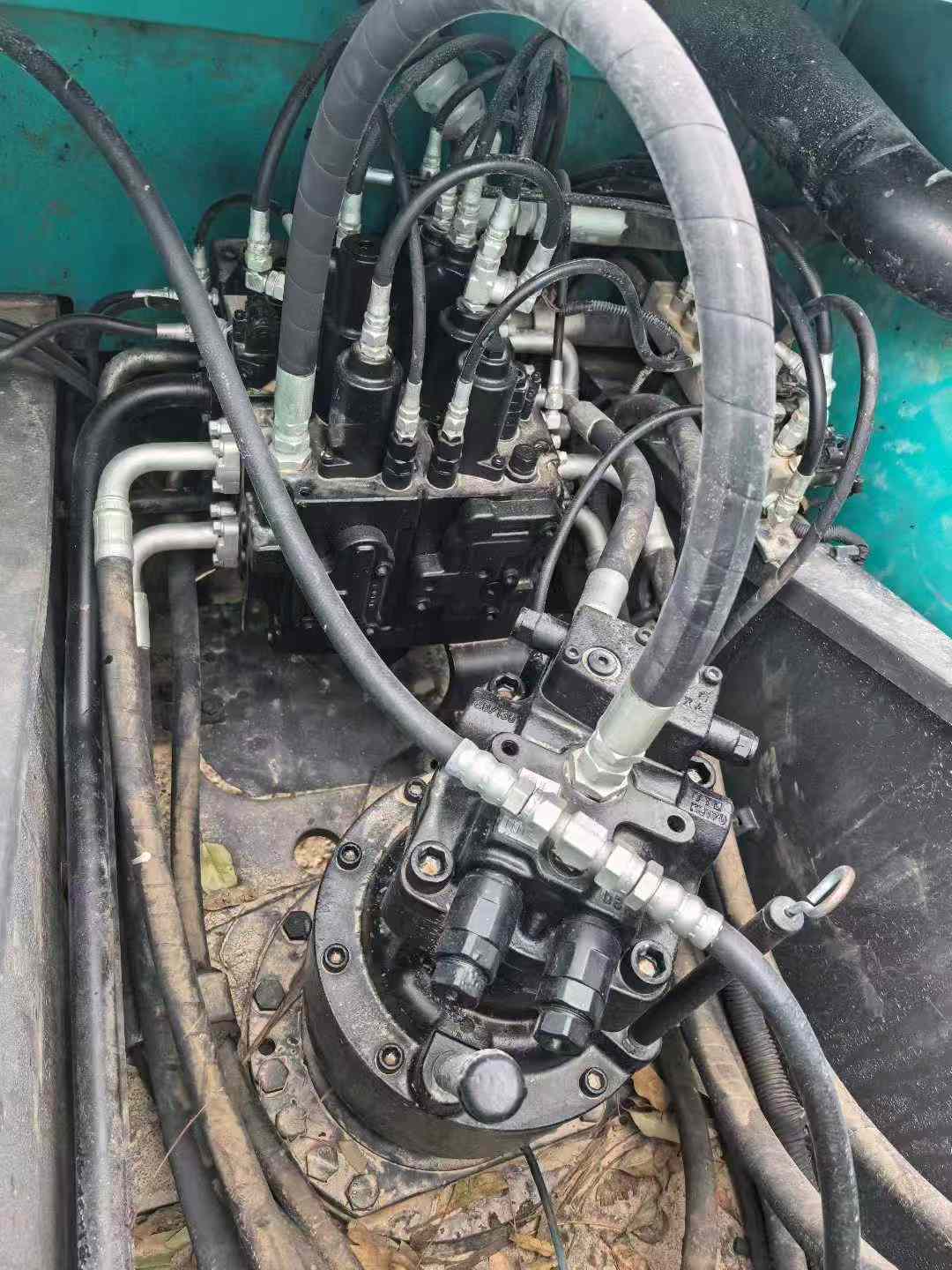 Used Kobelco SK200 Excavator 2016 Model / 6