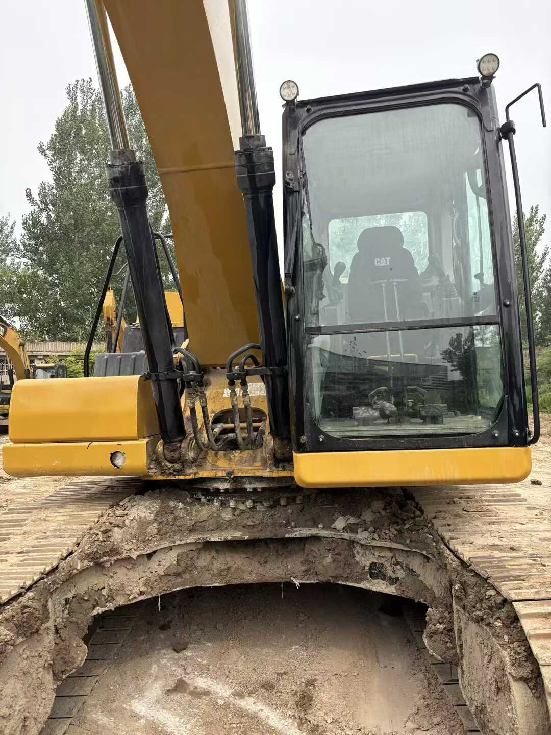 Buy Caterpillar 323 Used Excavator / 4 Used Caterpillar 323 Excavator 2020 Model / 4